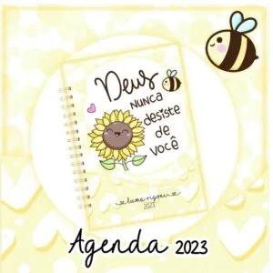 Agenda Datada 2023 Girassol Amarelo 5 Capa de agenda amarela com girassol fofo e abelha ilustrados digitalmente.
