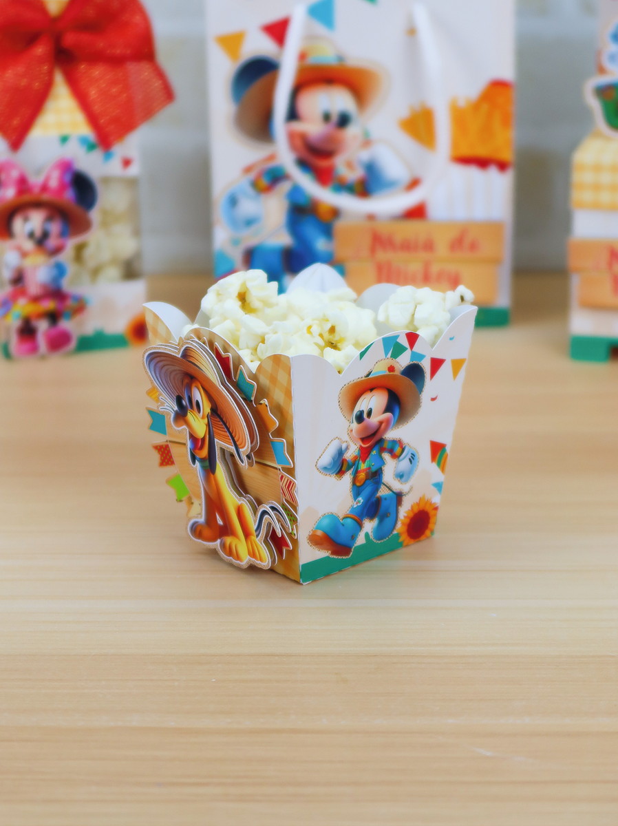 Arraiá da Turma do Mickey - Studio 2 Template de caixa de pipoca digital com personagens animados em trajes de festa junina.