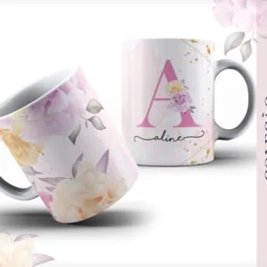 Duas canecas decoradas com flores, letras e detalhes em tom dourado e rosa suave.