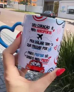 Arte Digital Caneca 'Seu Coração é Meu Aeroporto' JPG