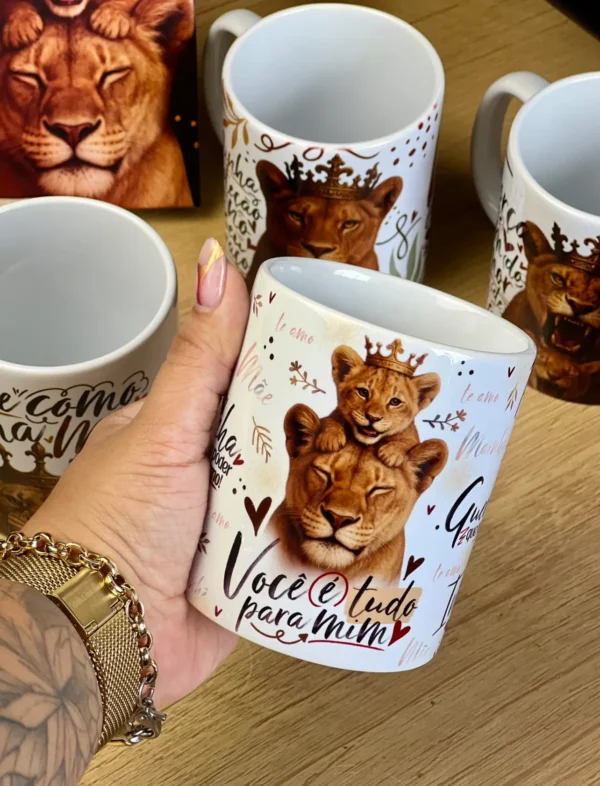 Artes Exclusivas para Caneca - Dia das Mães Mãe Leoa