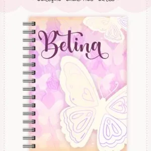 Caderno Cute Menina 3 23 Capa de caderno espiral com fundo rosa, borboletas e texto personalizado.