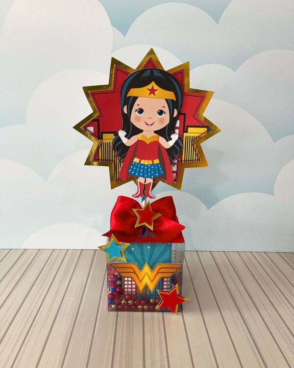 Centro de Mesa Mulher Maravilha Cute
