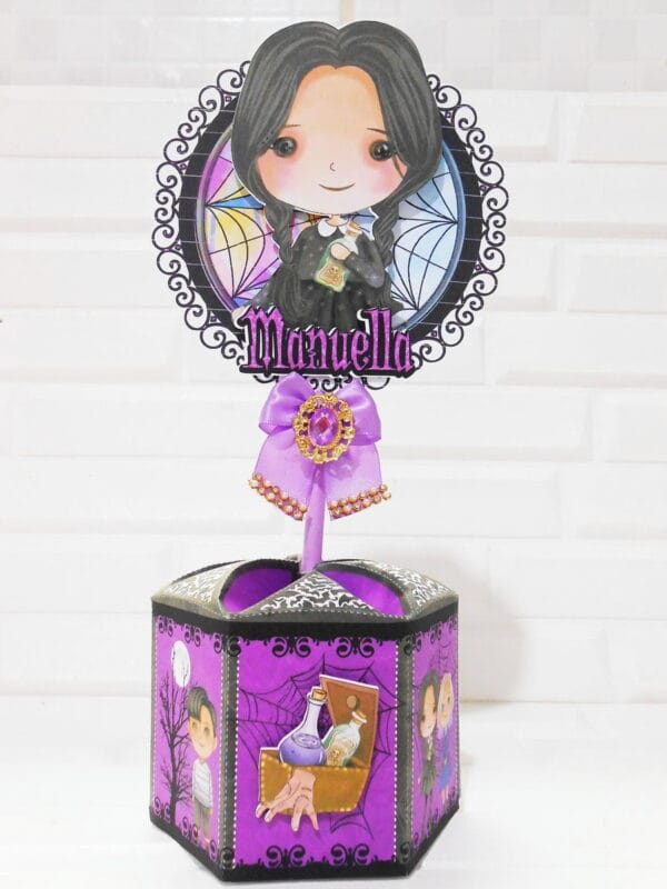 Centro de Mesa Wandinha Roxo