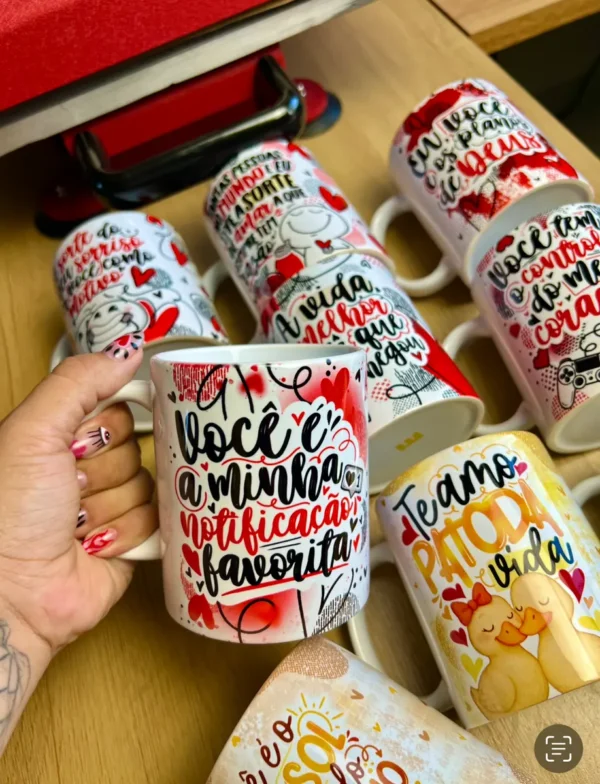 Kit com 39 Designs de Canecas para Dia dos Namorados