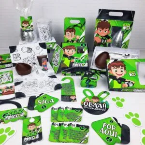 Kit de itens personalizados com tema infantil verde e preto.