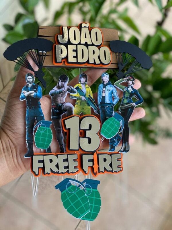 Topo de Bolo Free Fire Camadas